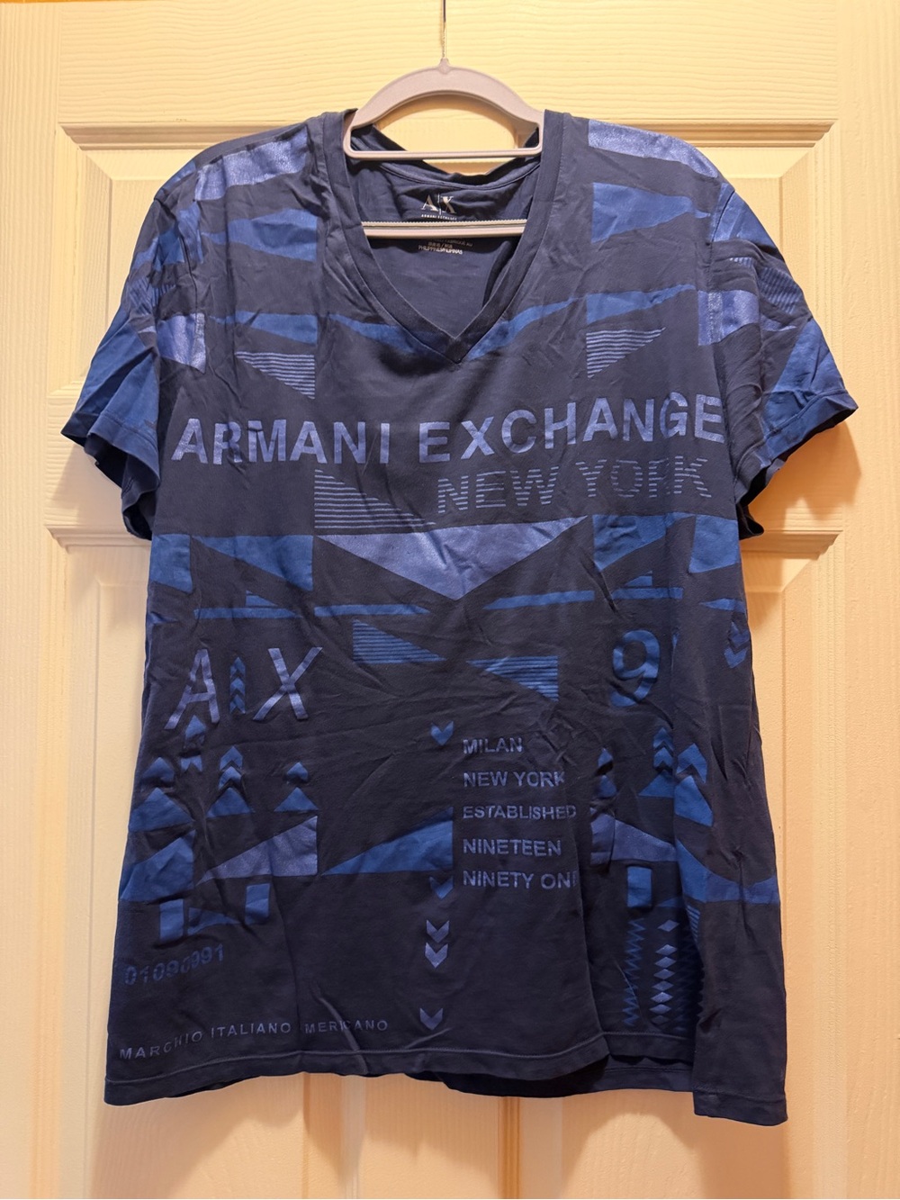 Armani Exchange Men’s Blue Graphic V-Neck Tee